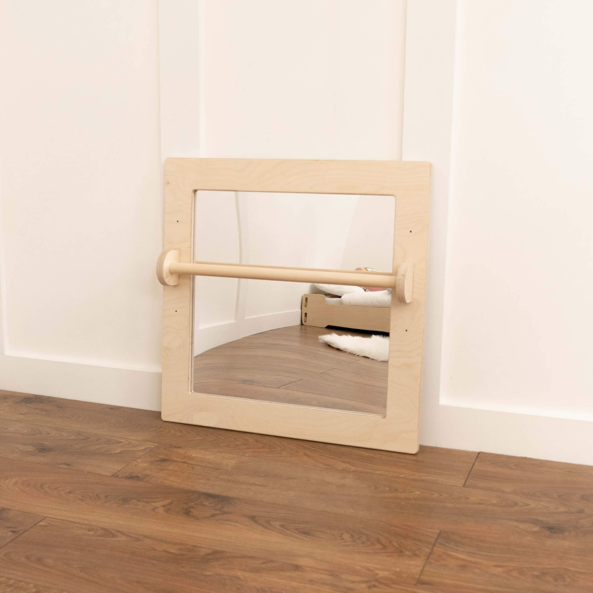 eco baby pull up bar and mirror